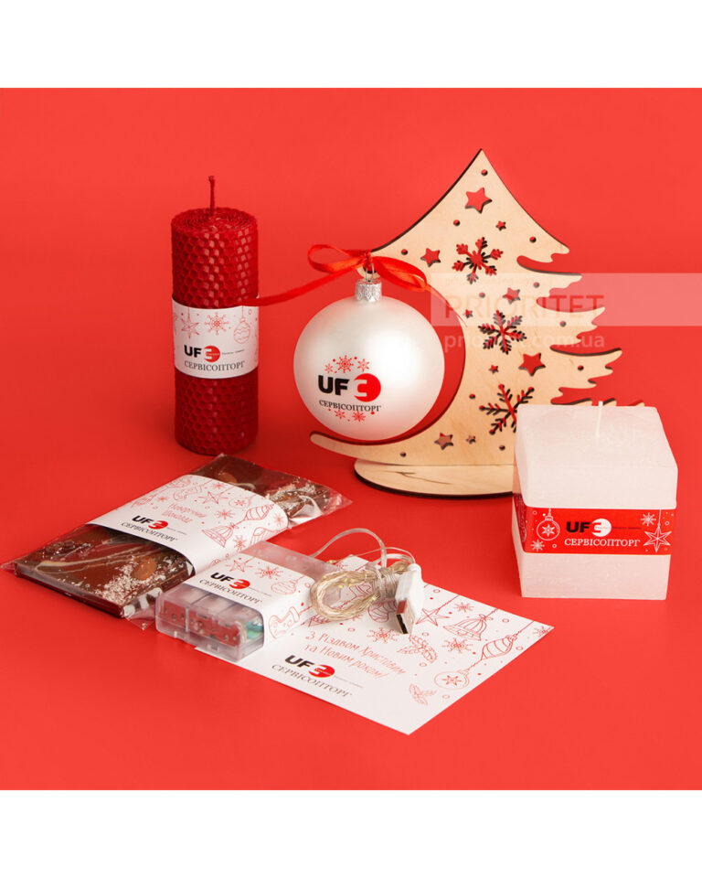 nabir-z-svichkami-shokoladom-ta-yalinkovimi-prikrasami